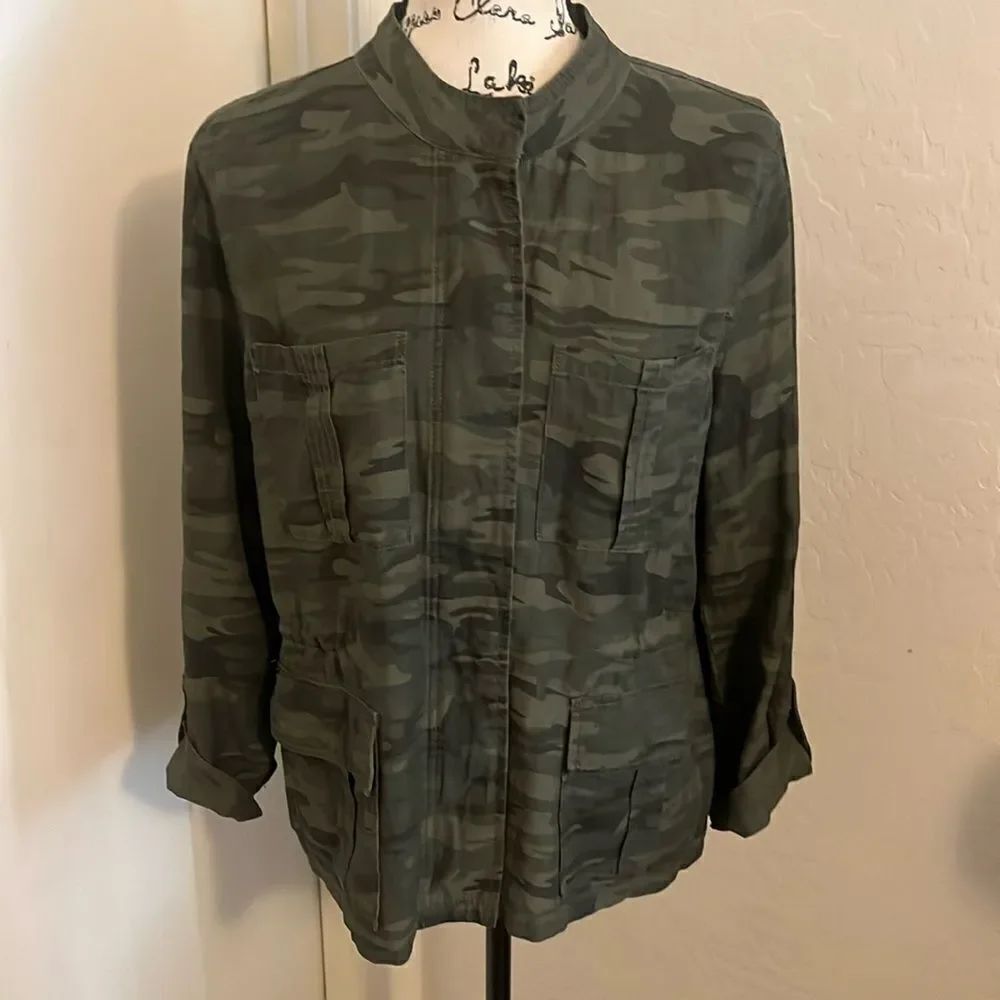 Nordstrom Sanctuary Camouflage Casual Button Zipper Closure Pockets Shacket